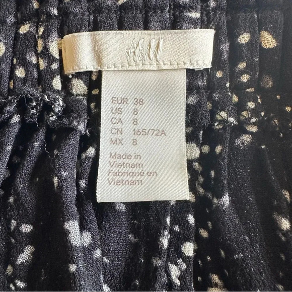 H&M High Waisted Skirt Size 8 - Picture 4 of 5